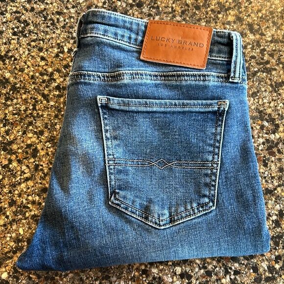 Lucky Brand Sweet Straight Jeans - Picture 5 of 8